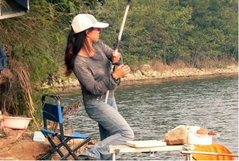 钓鱼饵料香精起什么作用