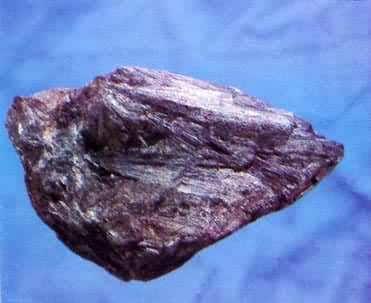 硼,晶体硼为黑色,硼的性质